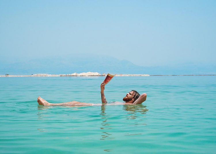 10 βιβλία για ένα υπέροχο καλοκαίρι