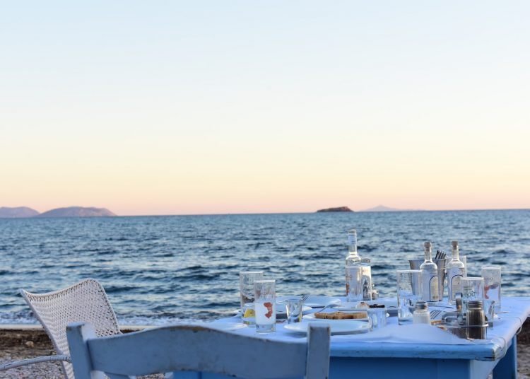 10 πράγματα που πρέπει να γνωρίζετε για το ούζο