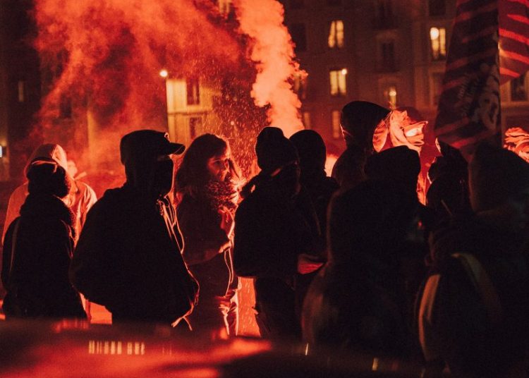 Όχι, το ποδόσφαιρο δεν ενώνει