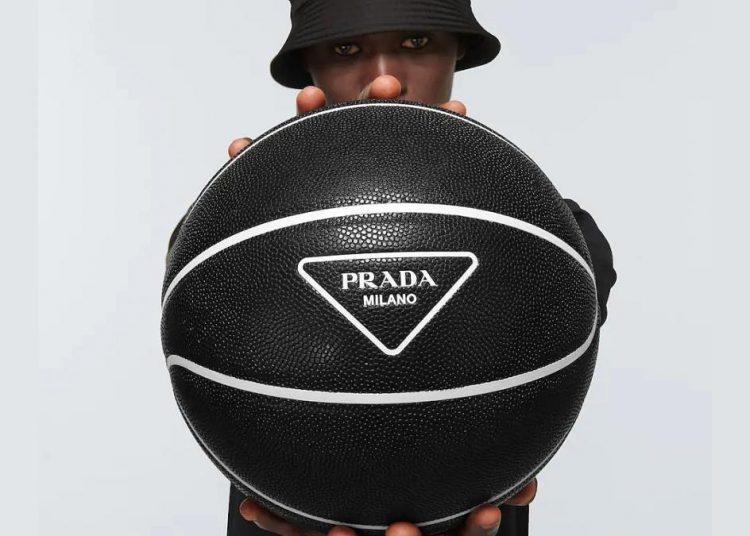 Ο διάβολος σκοράρει με Prada