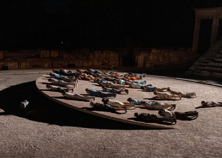 Οι «Πέρσες» αποβιβάζονται στην Ελευσίνα