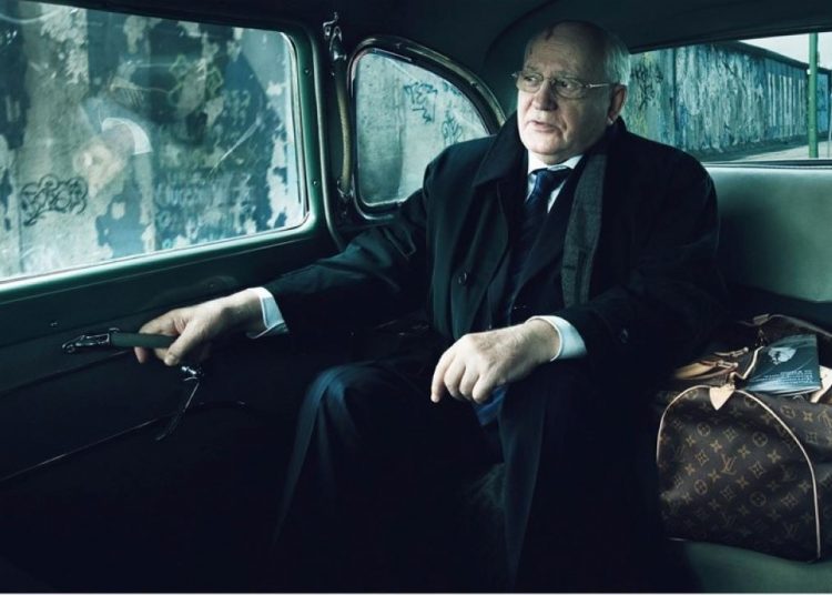 Ο Γκορμπατσόφ που εκτέλεσε και εκτελέστηκε