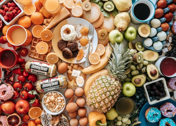 Γιατί τρώμε ενώ δεν πεινάμε