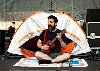 Ο Σπύρος Γραμμένος στην Τεχνόπολη στο Γκάζι