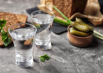 4 πράγματα που πρέπει να ξέρετε για το τσίπουρο