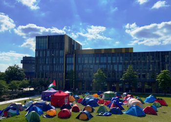 Σύννεφα πάνω από το Μπέρμιγχαμ   