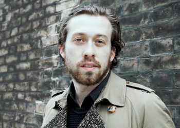 O Σάιμον Στόουν μιλάει για τη δική του Μήδεια