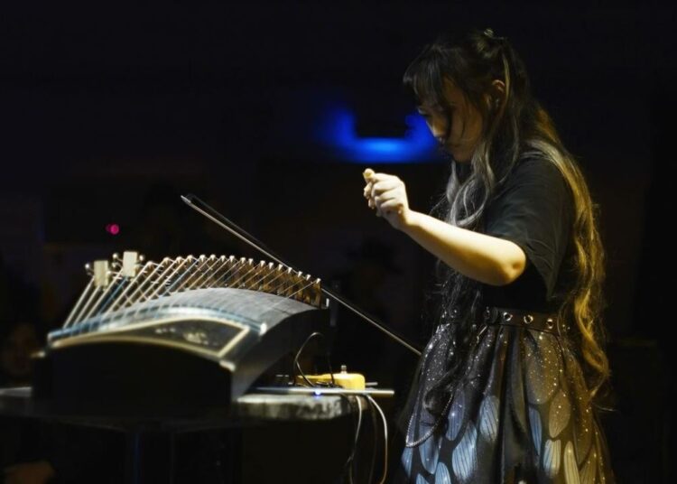 Aσυνήθιστες μουσικές παραστάσεις στο Ον Off Studio