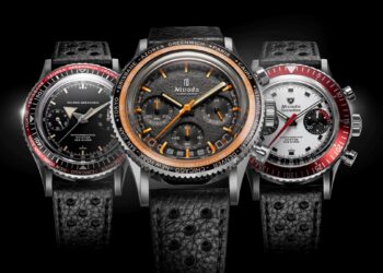 Ένα ρολόι που μετατρέπεται σε πέντε