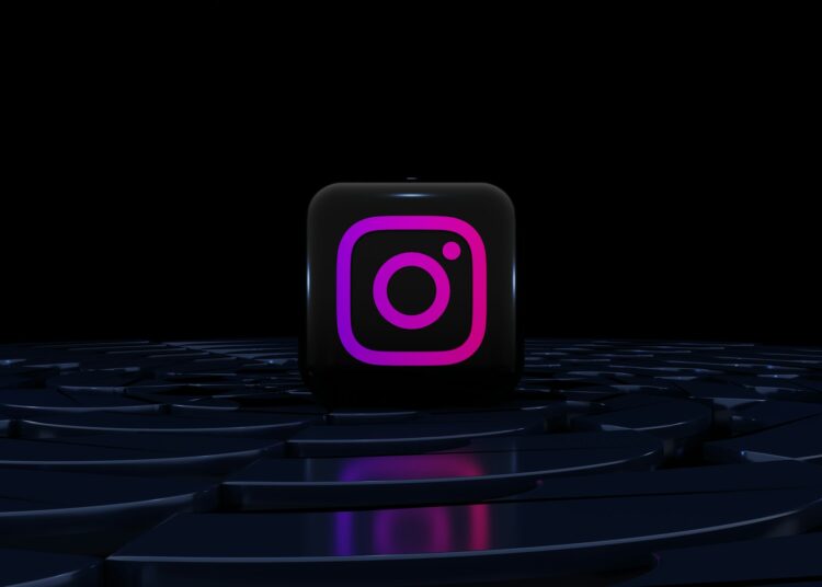 Η νοσηρή επιθυμία για VIRAL και η κοινωνία του τίποτα