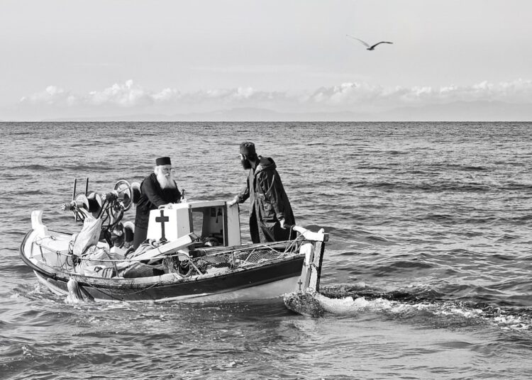 Υπερβατικές στιγμές σε ασπρόμαυρο φόντο