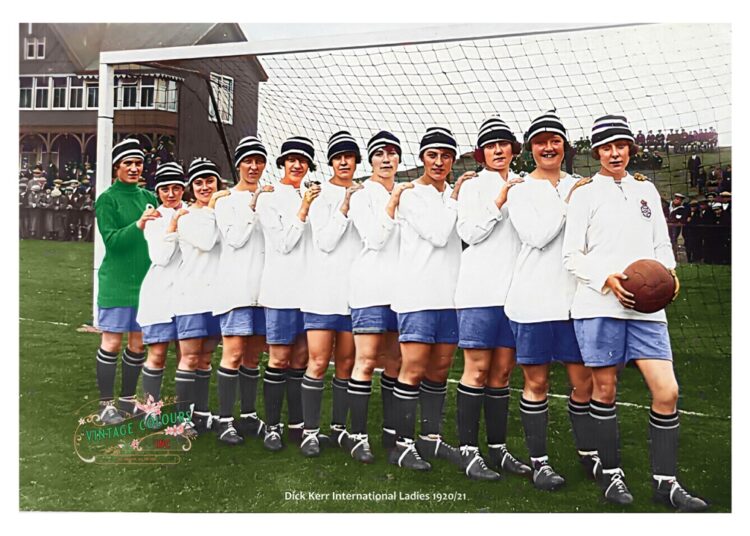 Οι ποδοσφαιρίστριες των Χριστουγέννων